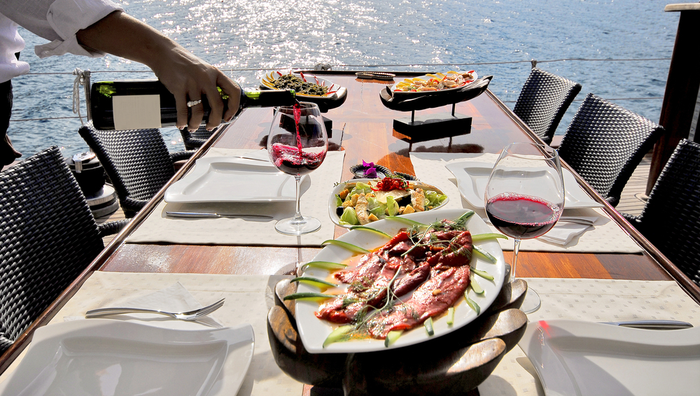 Dinner cruise on the Bosphorus