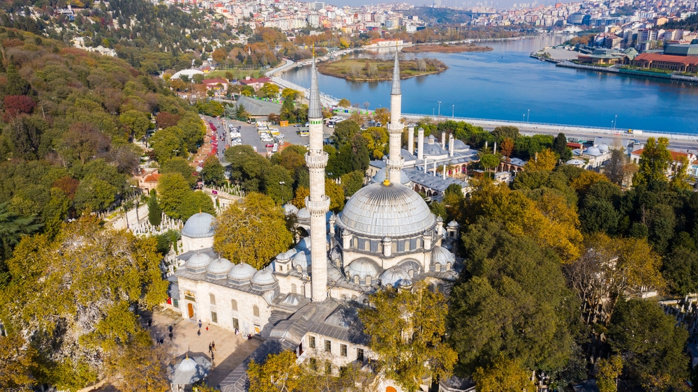 A Tourist's Diary: Eyüp Sultan Mosque and Pierre Loti Hill